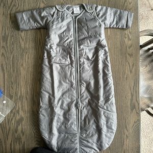 NWT baby Deedee Sleep Nest Travel sleeping bag duvet- gray skies